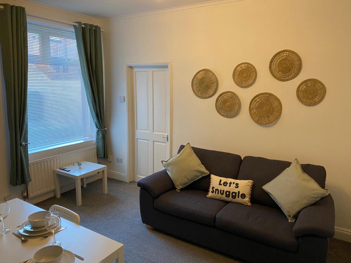 Kitchener - Wonderful 2-Bedroom Apt Sleeps 5 Free Parking Free Wifi เกทส์เฮด ภายนอก รูปภาพ